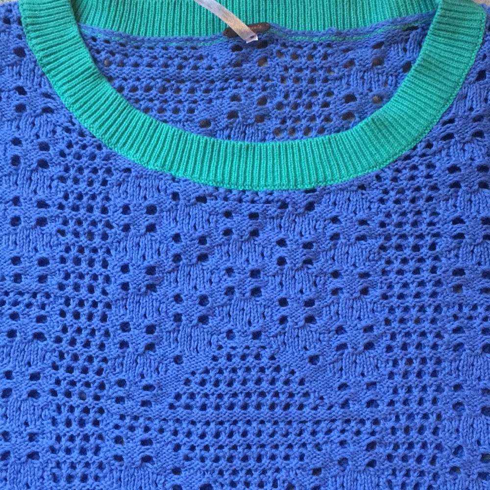 Free People 🌺 Crochet Crop Sweater Size Medium - Picture 2 of 8